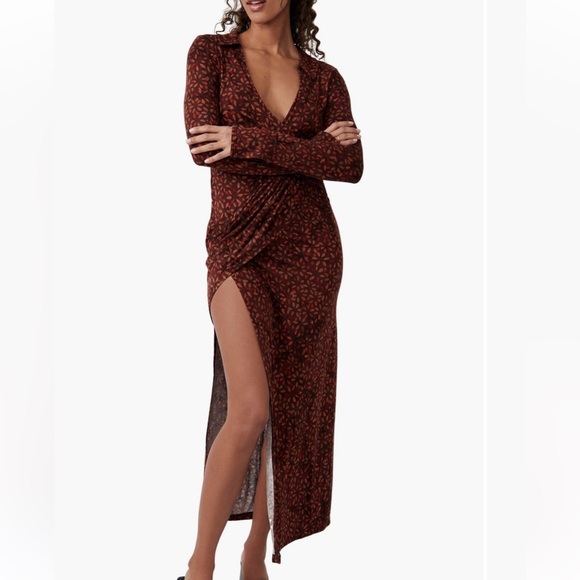 Shayla Floral Long Sleeve Wrap Dress - Picture 2 of 4